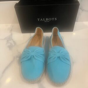 Brand new in box! Beautiful turquoise flats.